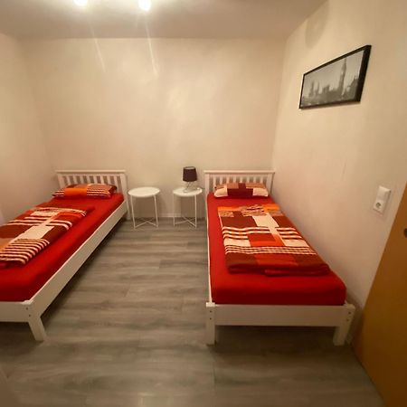 Ferienwohnung - Monteurwohnung Familie Houri Neupotz Zewnętrze zdjęcie